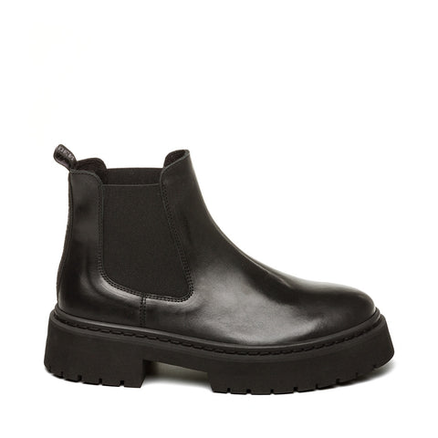 STEVE MADDEN Glennis Chelsea Boots Black Leather Cancelled order